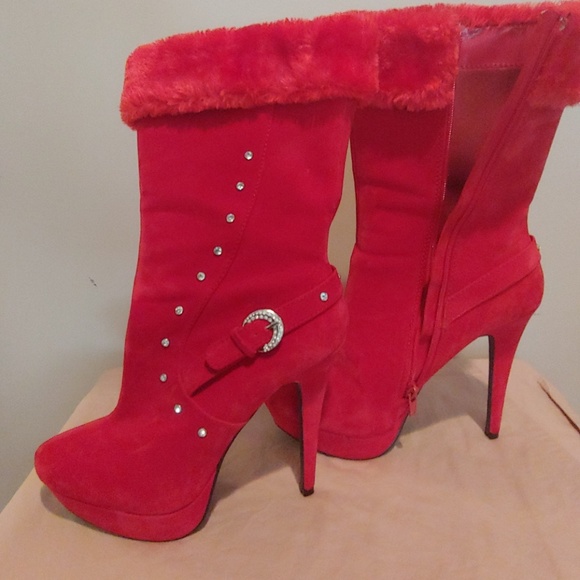 Boots - Picture 2 of 5